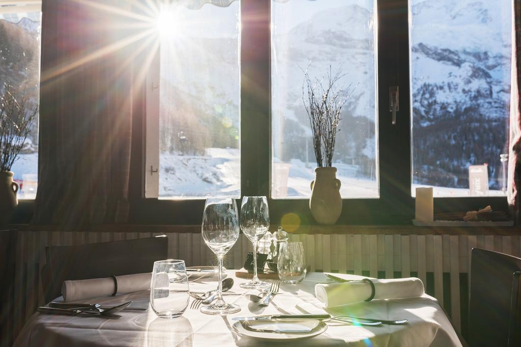 Hotel The Larix Ski-In Ski-Out Saas-Fee Exterior foto