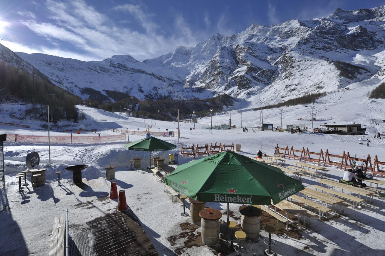 Hotel The Larix Ski-In Ski-Out Saas-Fee Exterior foto